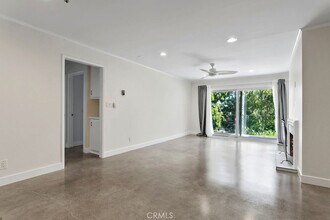 200 McNeil Ln, Unit 112 in Newport Beach, CA - Building Photo - Building Photo