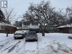 62 Southdale Dr in Markham, ON - Building Photo