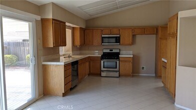 27297 Terrytown Rd in Menifee, CA - Building Photo - Building Photo