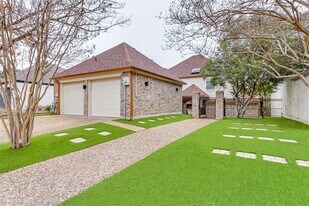 9130 Valley Chapel Ln in Dallas, TX - Building Photo