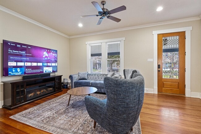 1211 Lexington St in Taylor, TX - Building Photo - Building Photo