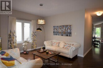 168 Grainstone Way in Ottawa, ON - Building Photo - Building Photo