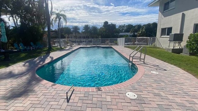 2850 NE 30th St, Unit 4 in Fort Lauderdale, FL - Foto de edificio - Building Photo