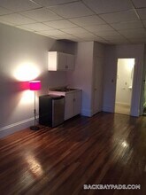 854 Beacon St, Unit 13 in Boston, MA - Foto de edificio - Building Photo