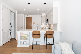 Park Monroe in Columbus, OH - Building Photo - Interior Photo