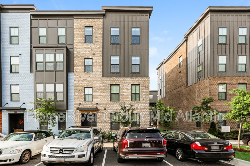 10013 -B Ruffian Wy in Laurel, MD - Building Photo