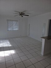 1034 NW 1st Ave, Unit 1 in Fort Lauderdale, FL - Foto de edificio - Building Photo