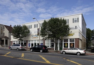 951-957 Main St in Walpole, MA - Building Photo - Building Photo