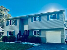 36 Marlin Dr in Norwalk, CT - Building Photo