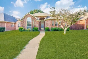 2320 Wooten Pl in Plano, TX - Building Photo