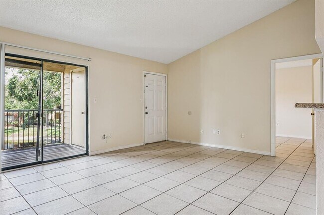 8645 Fancy Finch Dr in Tampa, FL - Building Photo - Building Photo