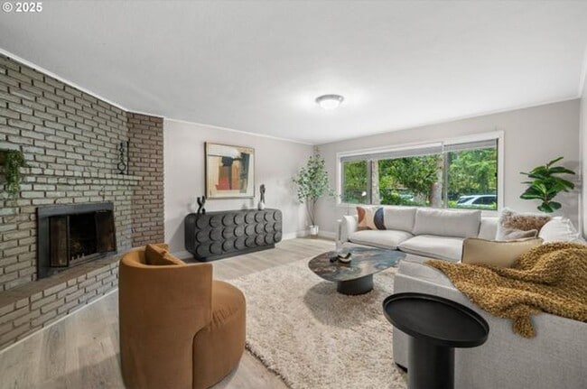 6401 SW McEwan Rd in Lake Oswego, OR - Building Photo - Building Photo