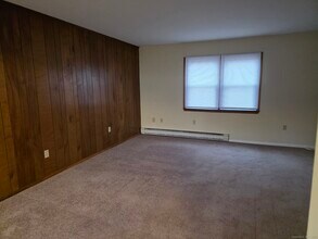 88 Hickory St in Norwich, CT - Building Photo - Building Photo