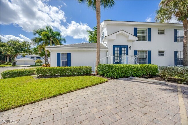 7050 Barrington Cir in Naples, FL - Building Photo - Building Photo