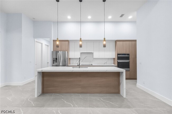 property at 142 SW 33rd Pl