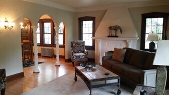 2719 N Avondale Blvd in Milwaukee, WI - Building Photo