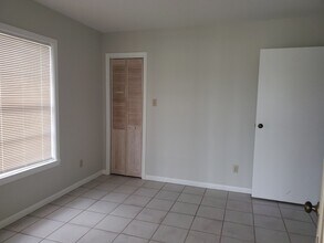 2301 N Parkwood Dr in Harlingen, TX - Building Photo - Building Photo