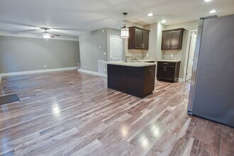 404 Sapling St in Clarksville, TN - Building Photo - Building Photo