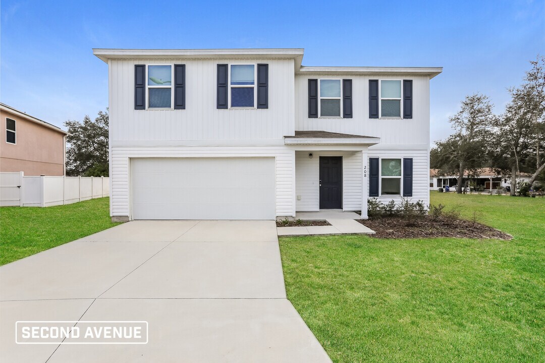 208 Flounder Pl in Poinciana, FL - Building Photo