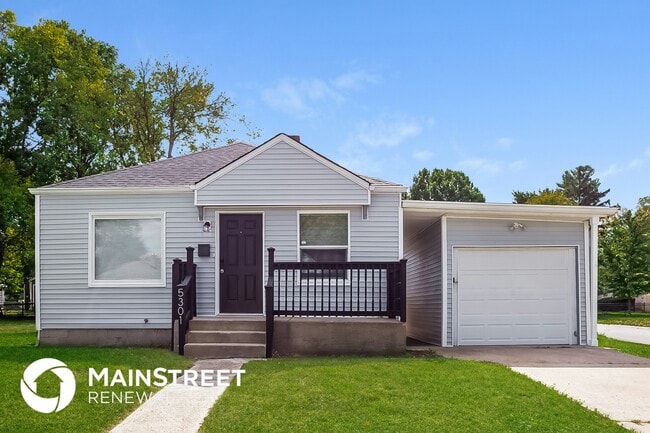 property at 5301 E 19th Pl