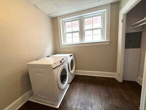 241 N Queen St in Lancaster, PA - Building Photo - Building Photo