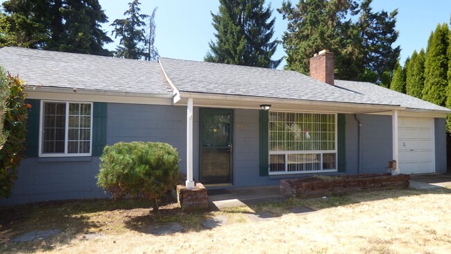 property at 646 Charles Ave S