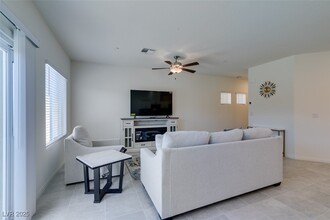 7107 Alabaster Peak St in Las Vegas, NV - Building Photo - Building Photo