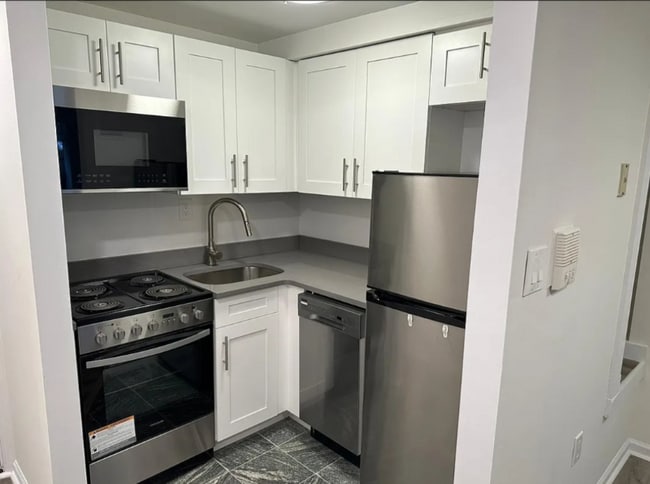 W. 84th st ,Amsterdam Ave in New York, NY - Building Photo - Building Photo