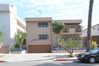 1037 12th St in Santa Monica, CA - Building Photo - Building Photo