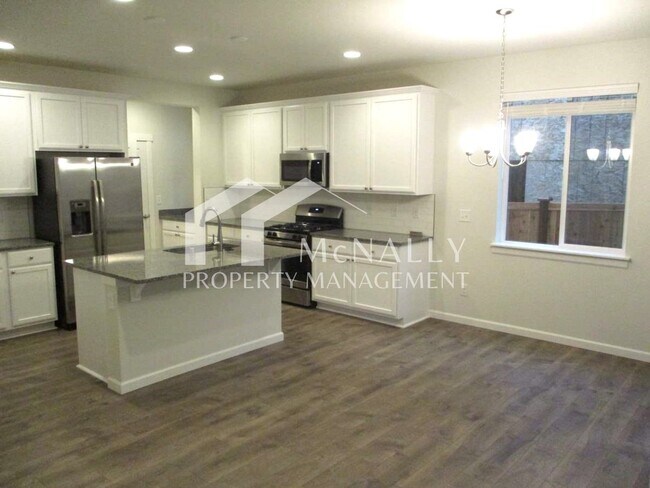 4218 Andasio Loop SE in Port Orchard, WA - Building Photo - Building Photo