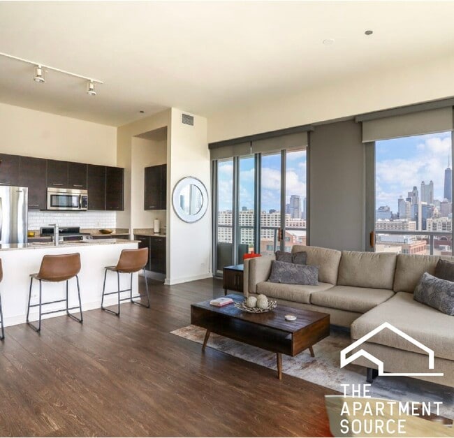 910 W Huron St in Chicago, IL - Building Photo - Building Photo