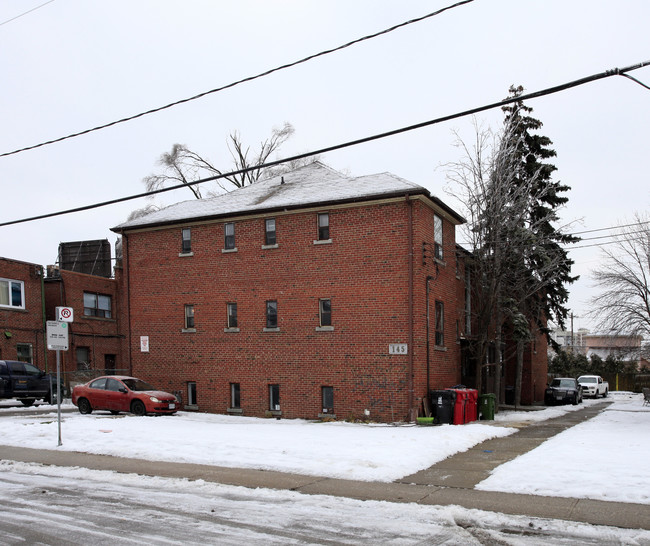 145 Woodward Ave in Toronto, ON - Building Photo - Building Photo