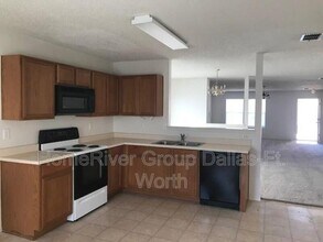 11829 Balliol Ln in Crowley, TX - Building Photo - Building Photo