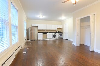 732 W Roscoe in Chicago, IL - Building Photo - Building Photo