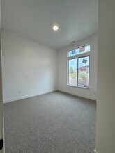 1593 E Dihedral Dr in Saint George, UT - Foto de edificio - Building Photo