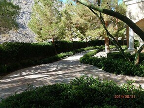 35 Strada Di Circolo in Henderson, NV - Building Photo - Building Photo