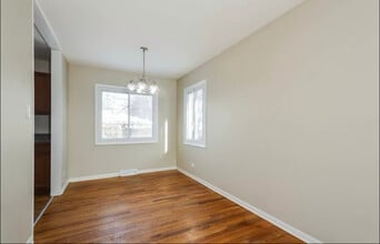 724 W James St in Villa Park, IL - Building Photo - Building Photo