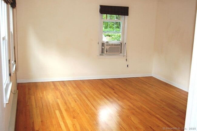 172 East Ave in New Canaan, CT - Building Photo - Building Photo