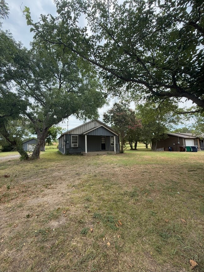 property at 3495 Country Club Rd