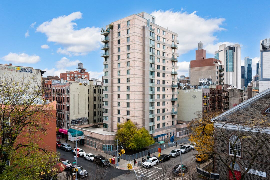 Honto 88 Condominiums in New York, NY - Building Photo