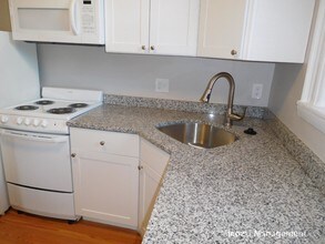 1455 Beacon St-Unit -1-25-MZ in Brookline, MA - Foto de edificio - Building Photo