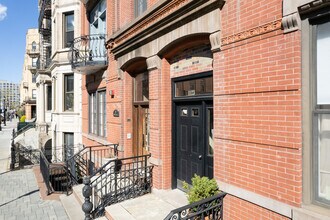 1123 Washington St in Hoboken, NJ - Foto de edificio - Building Photo