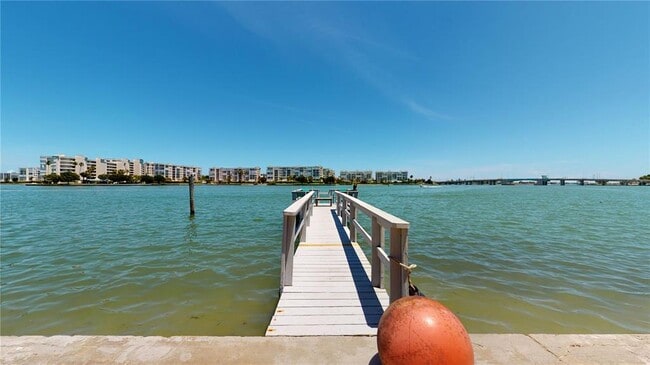 7901 Boca Ciega Dr in St Pete Beach, FL - Building Photo - Building Photo