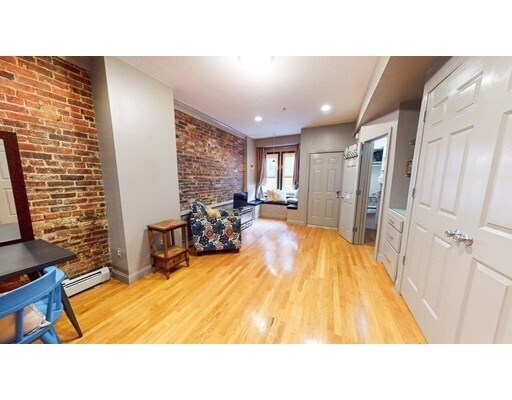 158 Cottage St-Unit -1F in Boston, MA - Building Photo