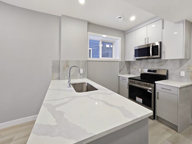 442 Carringvue Grove NW in Calgary, AB - Building Photo - Building Photo