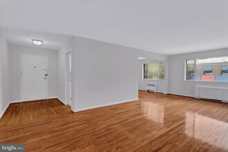 4740 Bradley Blvd in Chevy Chase, MD - Building Photo - Building Photo