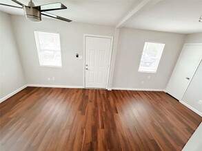 723 Avenue G in Huntsville, TX - Building Photo - Building Photo