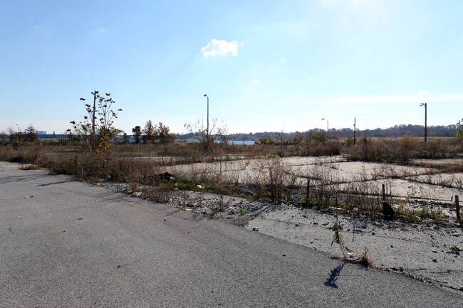 Westport Waterfront in Baltimore, MD - Building Photo - Building Photo