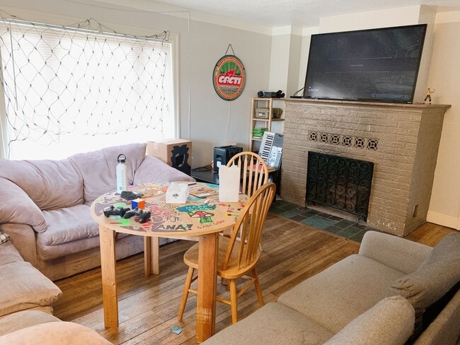 property at 1536 Humboldt St