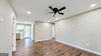 763 Parkway Dr in Gainesville, GA - Building Photo - Building Photo